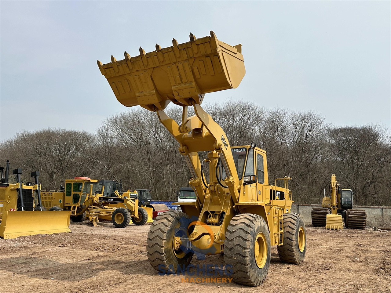 Wheel loader CATERPILLAR 966C: picture 7