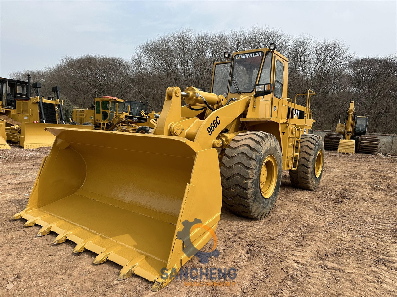 Wheel loader CATERPILLAR 966C: picture 11