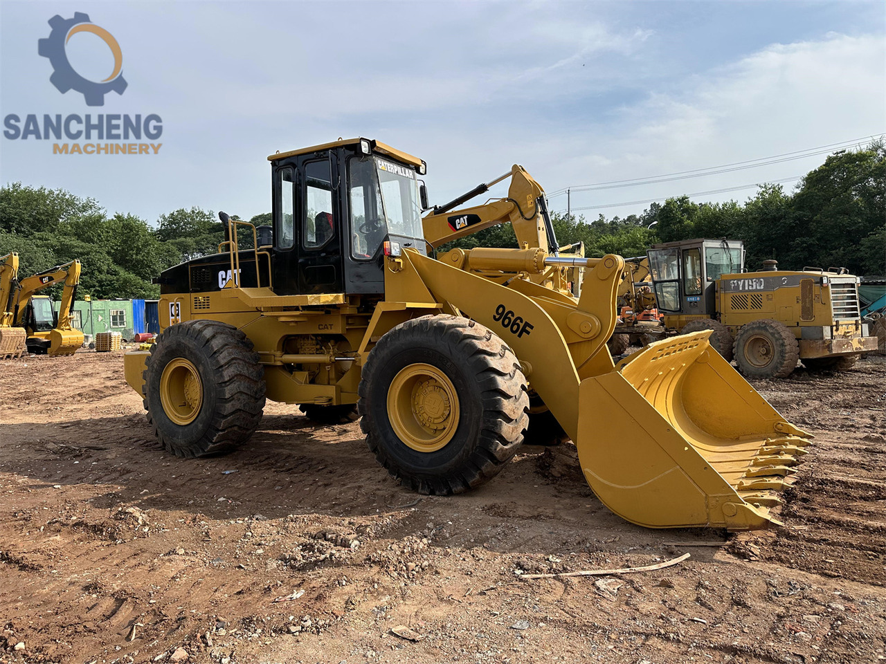 Wheel loader CATERPILLAR 966F: picture 11