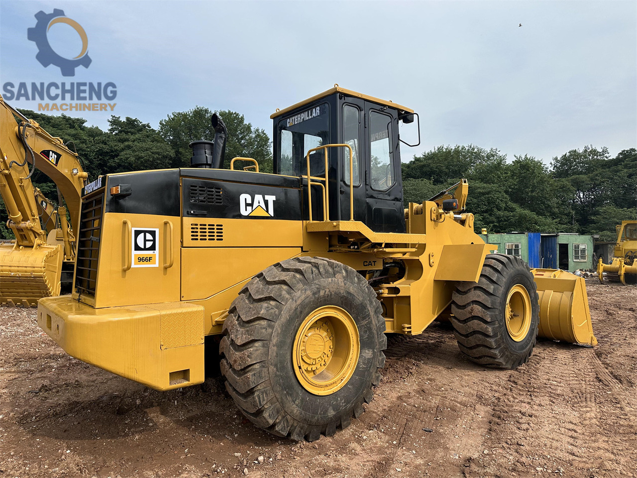 Wheel loader CATERPILLAR 966F: picture 6
