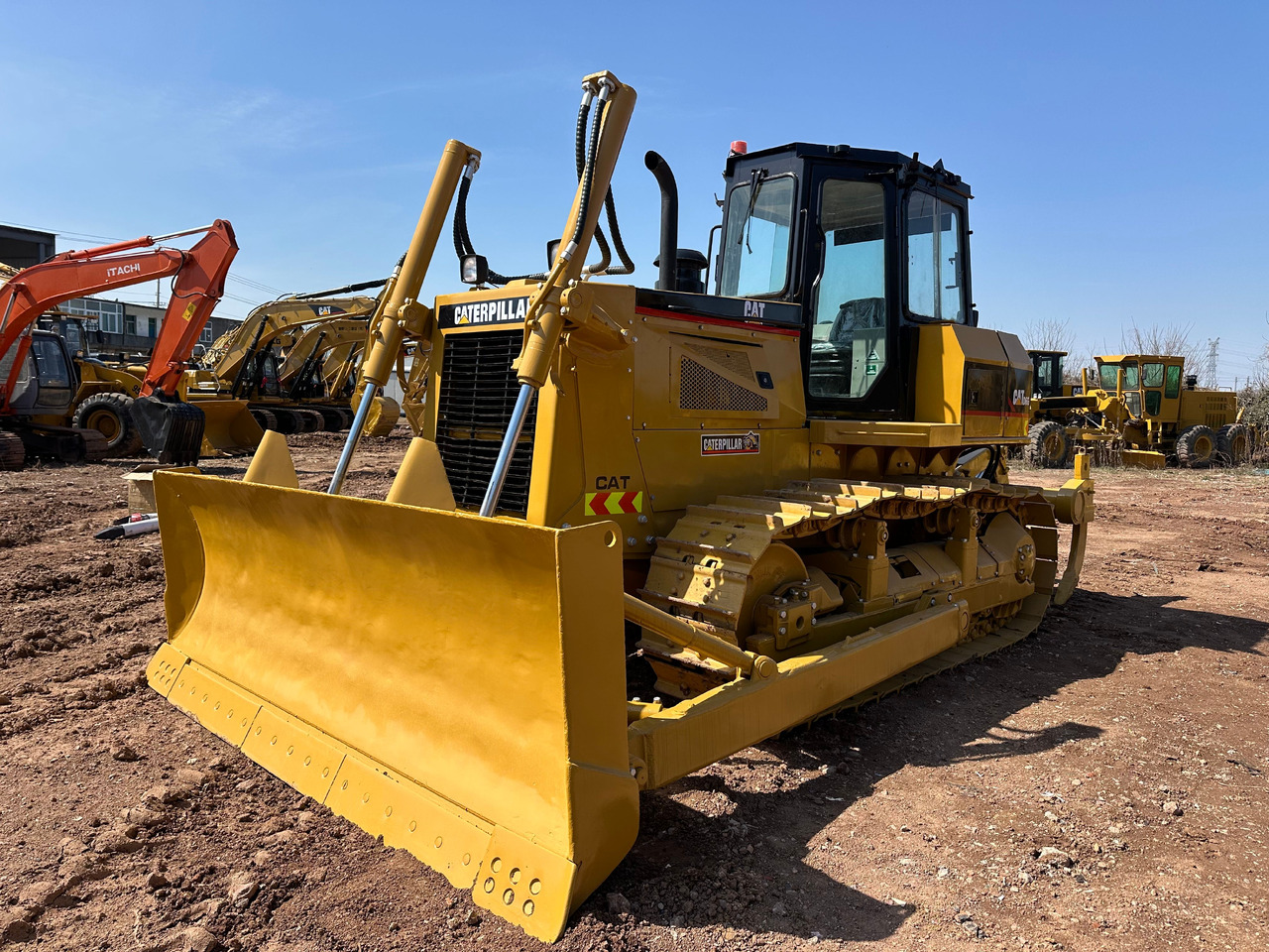 CATERPILLAR D6G bulldozer - Bulldozer: picture 1 CATERPILLAR D6G bulldozer - Bulldozer: picture 1