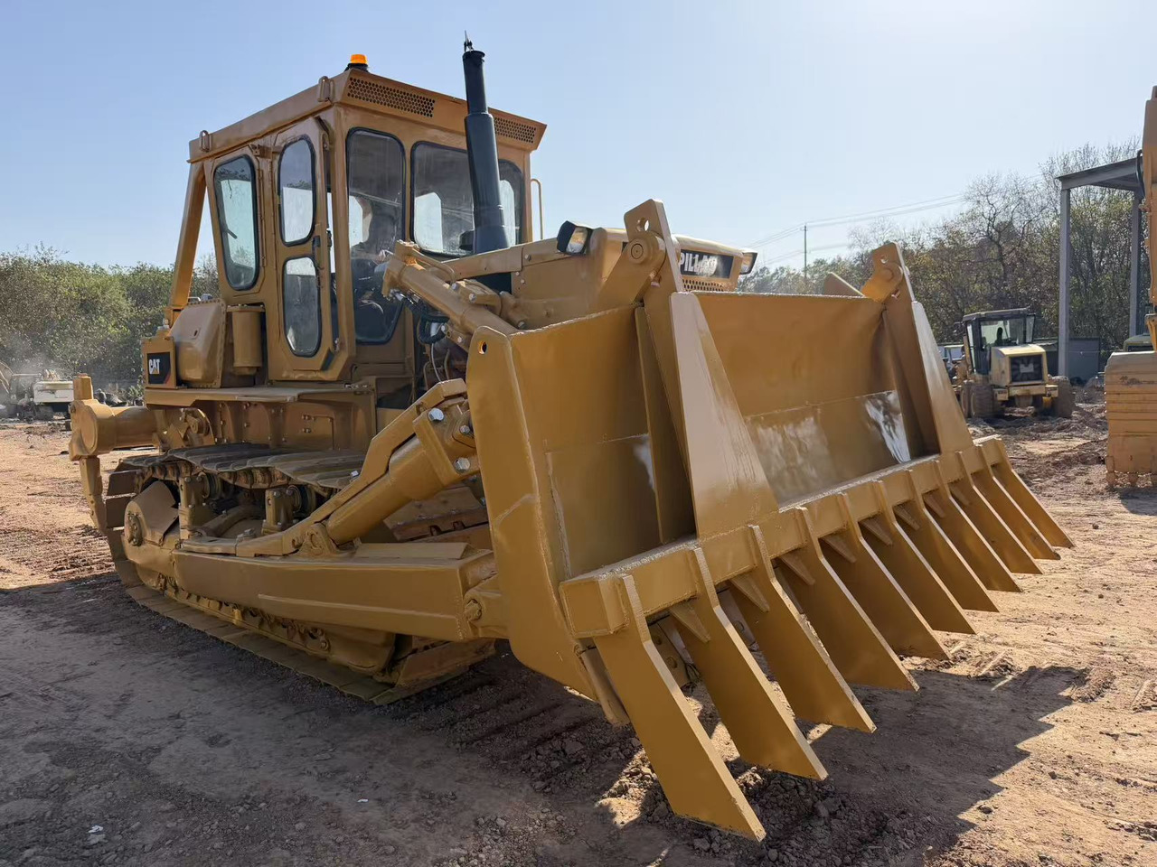 CATERPILLAR D8K - Bulldozer: picture 2 CATERPILLAR D8K - Bulldozer: picture 2