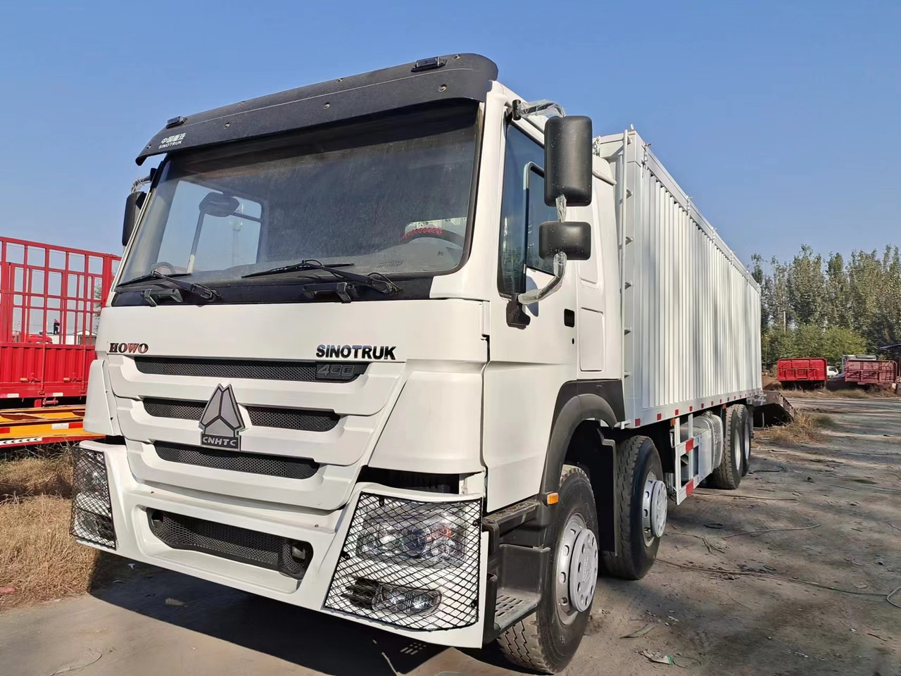 SINOTRUK 400 HOWO Box truck - Isothermal truck: picture 2 SINOTRUK 400 HOWO Box truck - Isothermal truck: picture 2