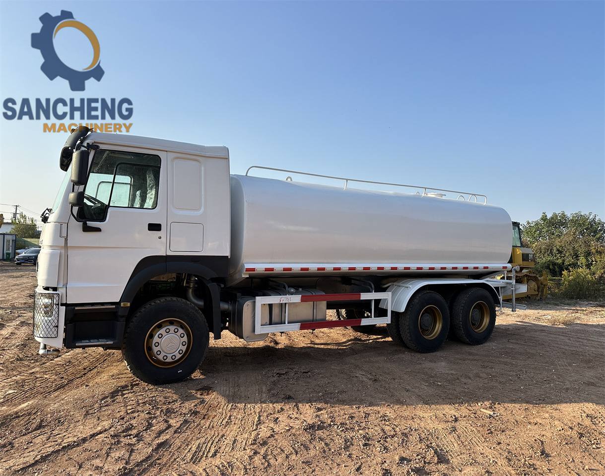 SINOTRUK HOWO 371 6x4 Water Tanker Truck - Tanker truck: picture 4 SINOTRUK HOWO 371 6x4 Water Tanker Truck - Tanker truck: picture 4