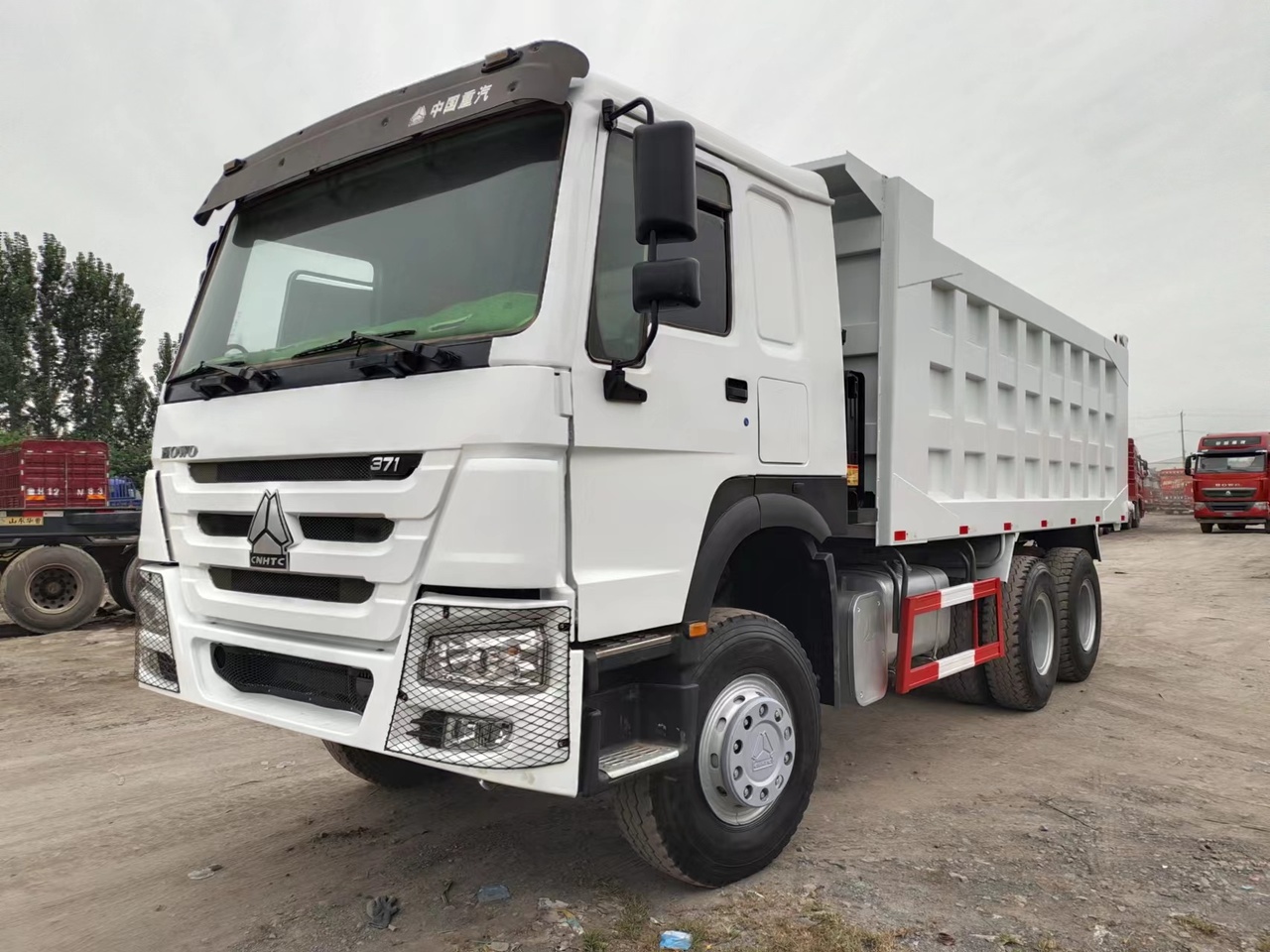 SINOTRUK HOWO Dump truck 371 6x4 - Tipper: picture 2 SINOTRUK HOWO Dump truck 371 6x4 - Tipper: picture 2