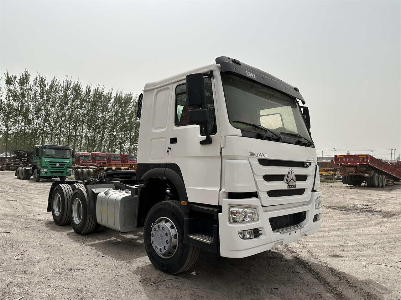 SINOTRUK Howo 371 Truck Head - Tractor unit: picture 1 SINOTRUK Howo 371 Truck Head - Tractor unit: picture 1