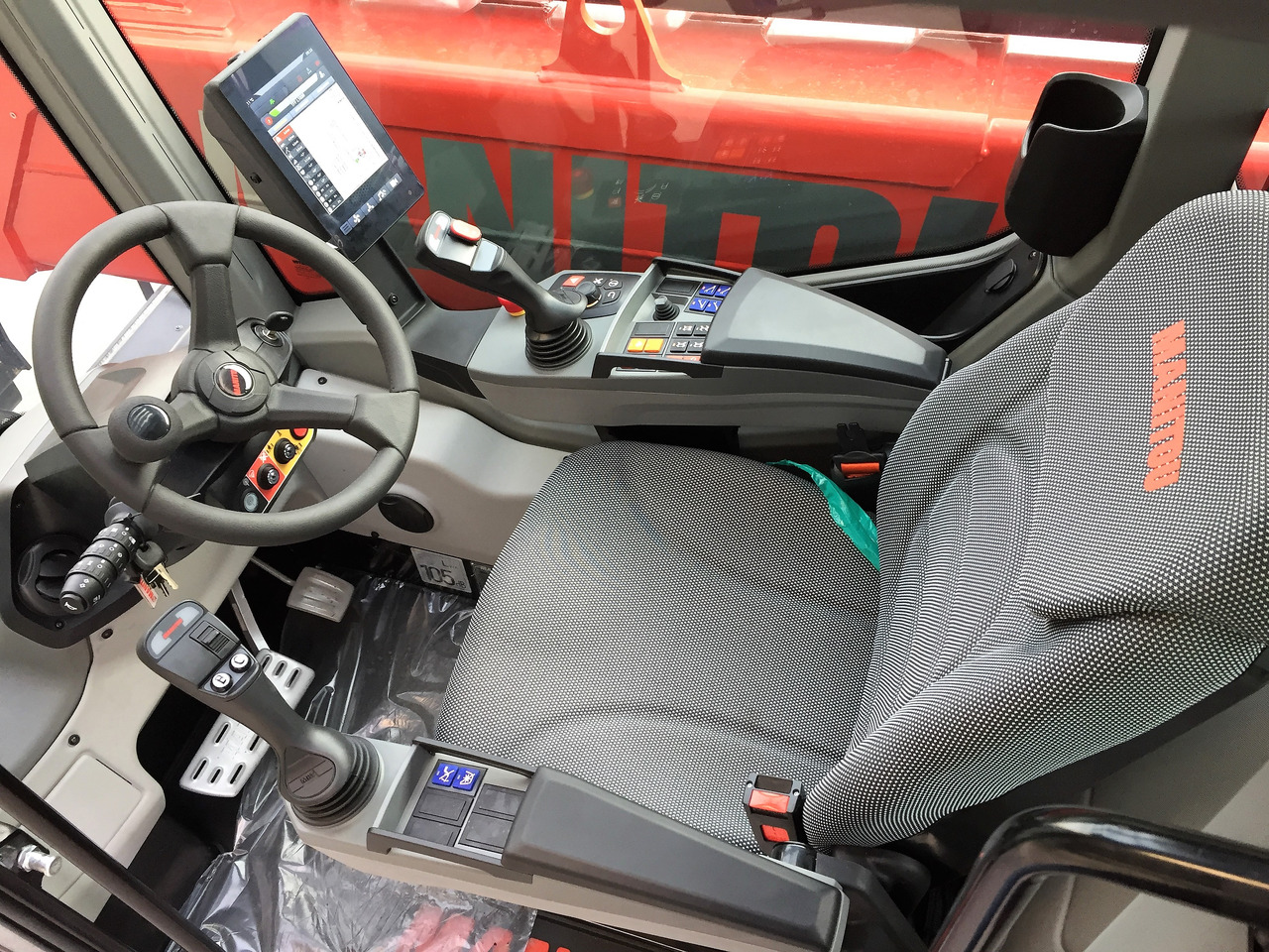 New Telescopic handler Manitou MRT 1845 360° 115D VISION: picture 6 New Telescopic handler Manitou MRT 1845 360° 115D VISION: picture 6