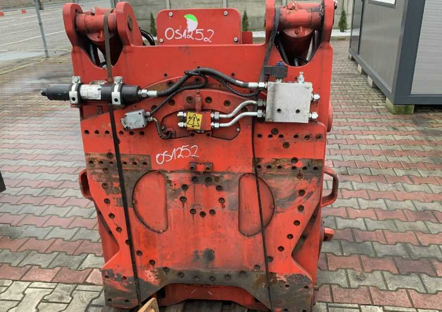 Auramo CTXAR-60RH0-13 - Clamp for Forklift: picture 3 Auramo CTXAR-60RH0-13 - Clamp for Forklift: picture 3