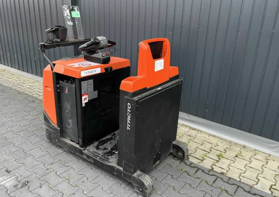 BT TSE300 - Tow tractor: picture 3 BT TSE300 - Tow tractor: picture 3