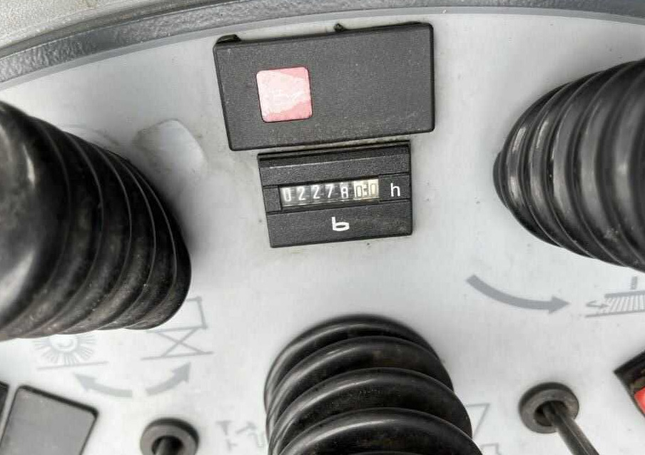 Hako Jonas 1200V - Industrial sweeper: picture 5 Hako Jonas 1200V - Industrial sweeper: picture 5