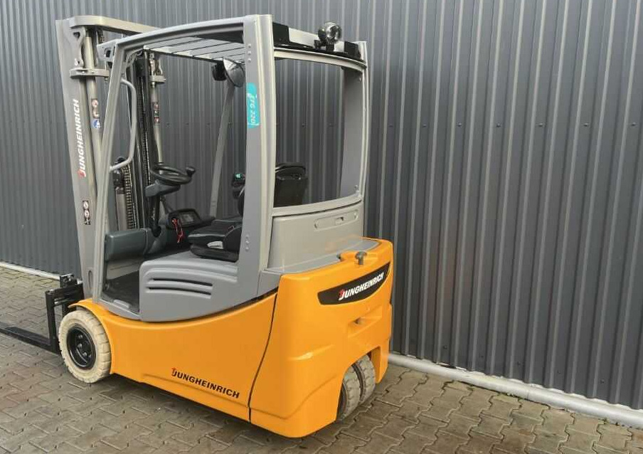 Jungheinrich EFG220 - Electric forklift: picture 3 Jungheinrich EFG220 - Electric forklift: picture 3