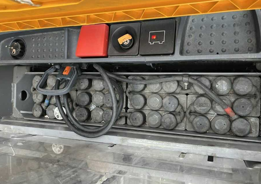 Stacker Jungheinrich EJC112: picture 6