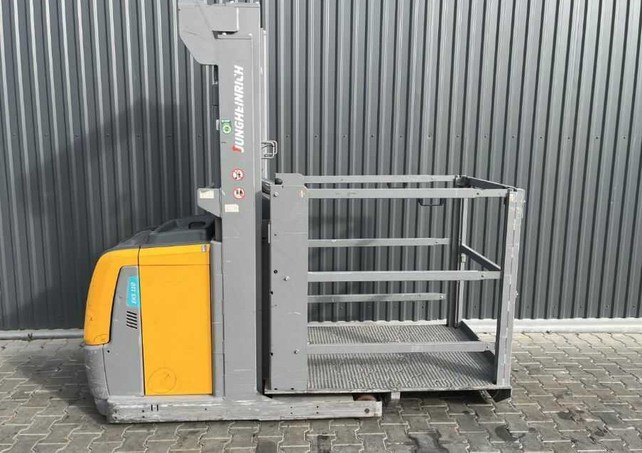 Jungheinrich EKS110 - Order picker: picture 2 Jungheinrich EKS110 - Order picker: picture 2