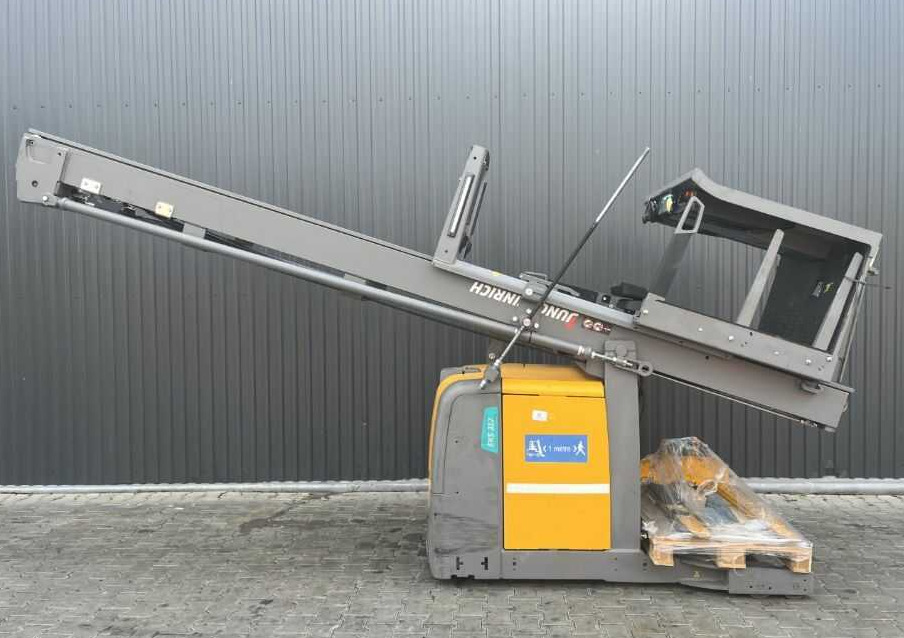 Jungheinrich EKS312 - Order picker: picture 2 Jungheinrich EKS312 - Order picker: picture 2