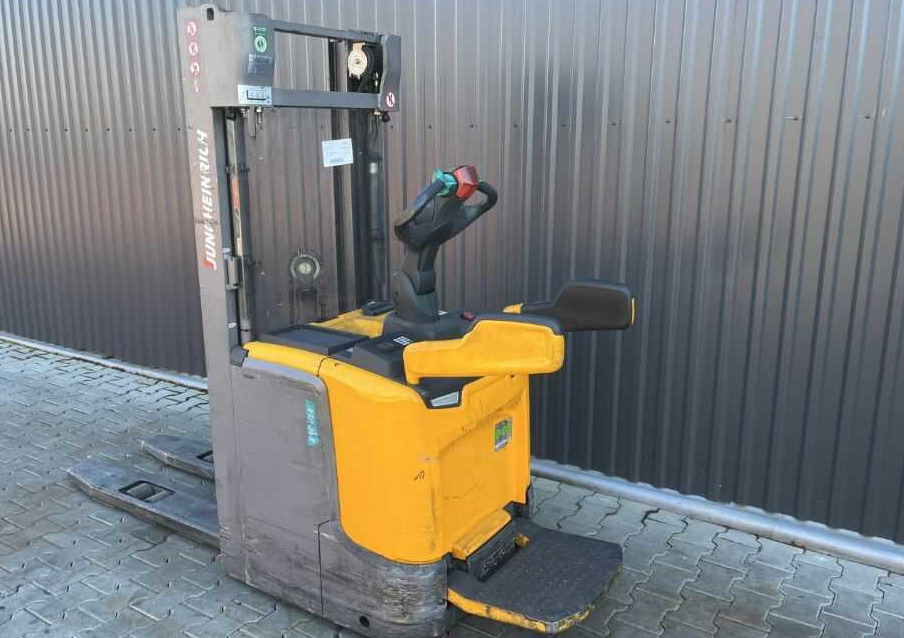 Jungheinrich ERC214 - Stacker: picture 3 Jungheinrich ERC214 - Stacker: picture 3