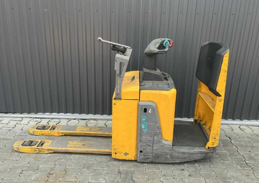 Jungheinrich ERE120 - Stacker: picture 2 Jungheinrich ERE120 - Stacker: picture 2