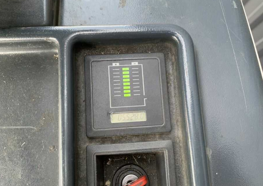 Jungheinrich EZS130 - Tow tractor: picture 5 Jungheinrich EZS130 - Tow tractor: picture 5