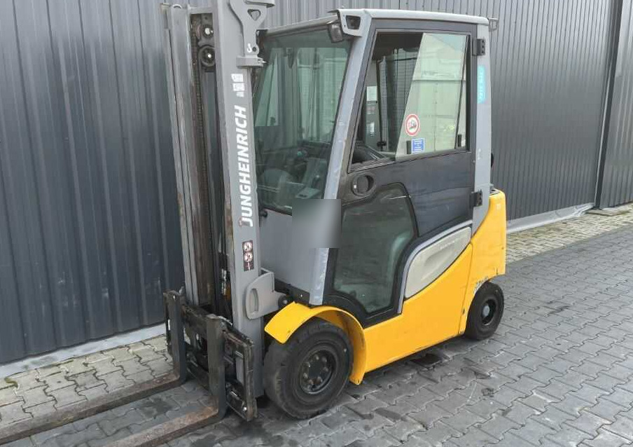Jungheinrich TFG316s - LPG forklift: picture 1 Jungheinrich TFG316s - LPG forklift: picture 1