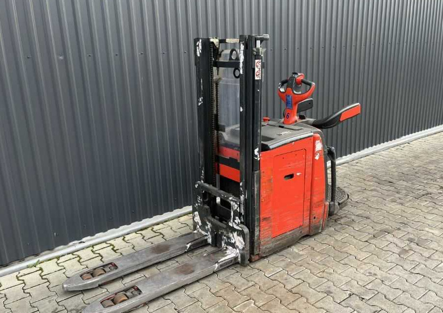 Linde D10AP - Stacker: picture 1 Linde D10AP - Stacker: picture 1