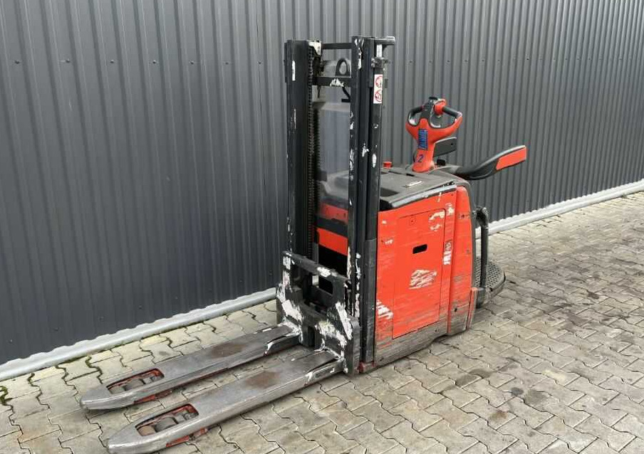 Linde D10AP - Stacker: picture 1 Linde D10AP - Stacker: picture 1