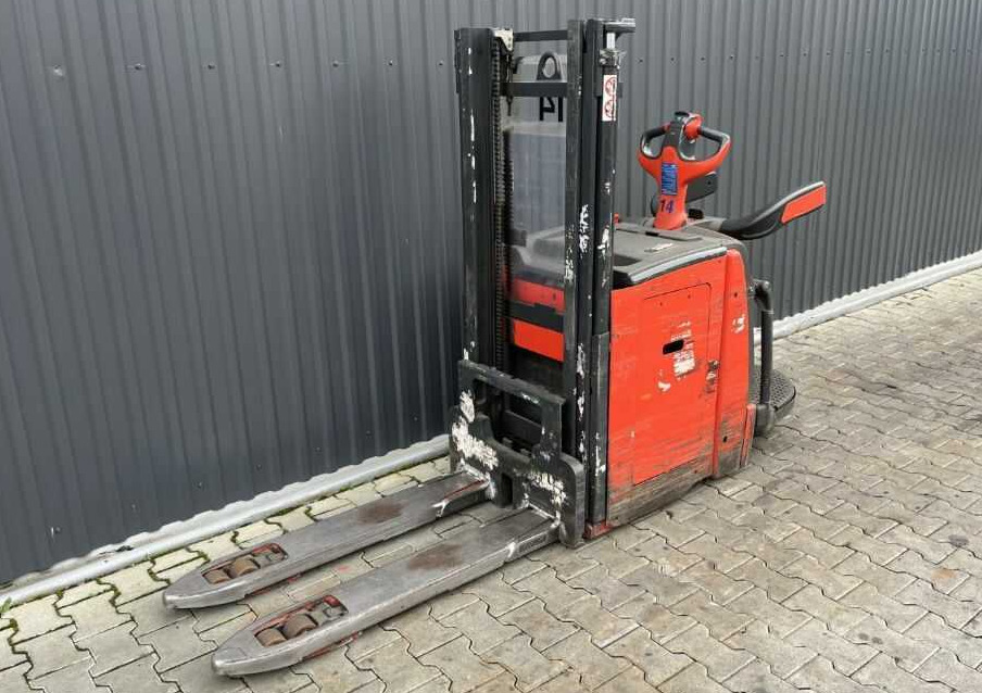 Linde D10AP - Stacker: picture 1 Linde D10AP - Stacker: picture 1