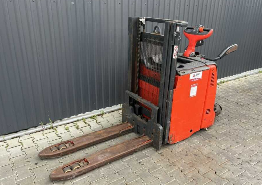 Linde D12AP - Stacker: picture 1 Linde D12AP - Stacker: picture 1