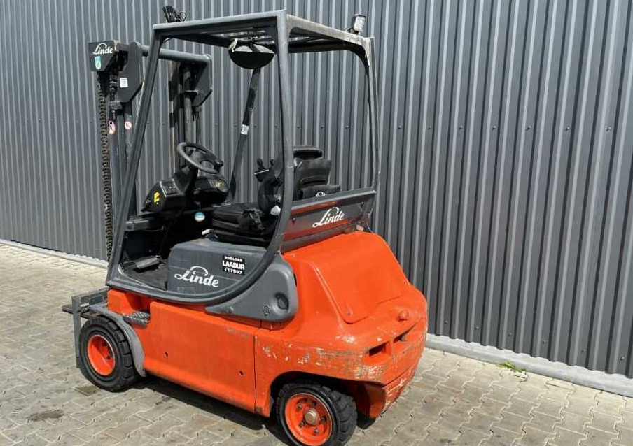 Linde E20P-02 - Electric forklift: picture 3 Linde E20P-02 - Electric forklift: picture 3