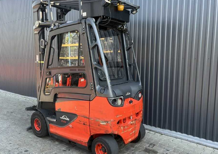 Linde E25H-01/600 - Electric forklift: picture 3 Linde E25H-01/600 - Electric forklift: picture 3