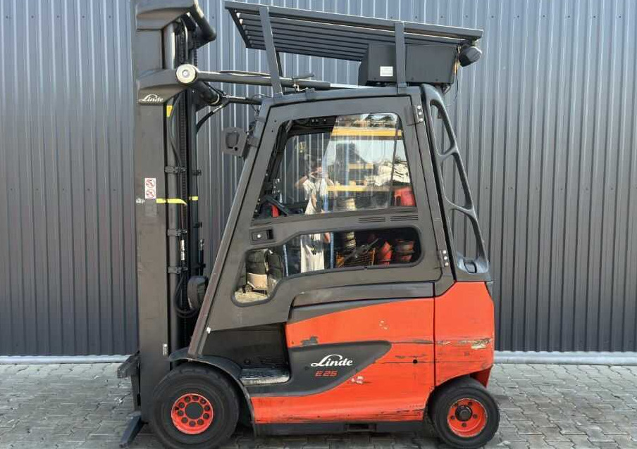 Linde E25H-01/600 - Electric forklift: picture 2 Linde E25H-01/600 - Electric forklift: picture 2