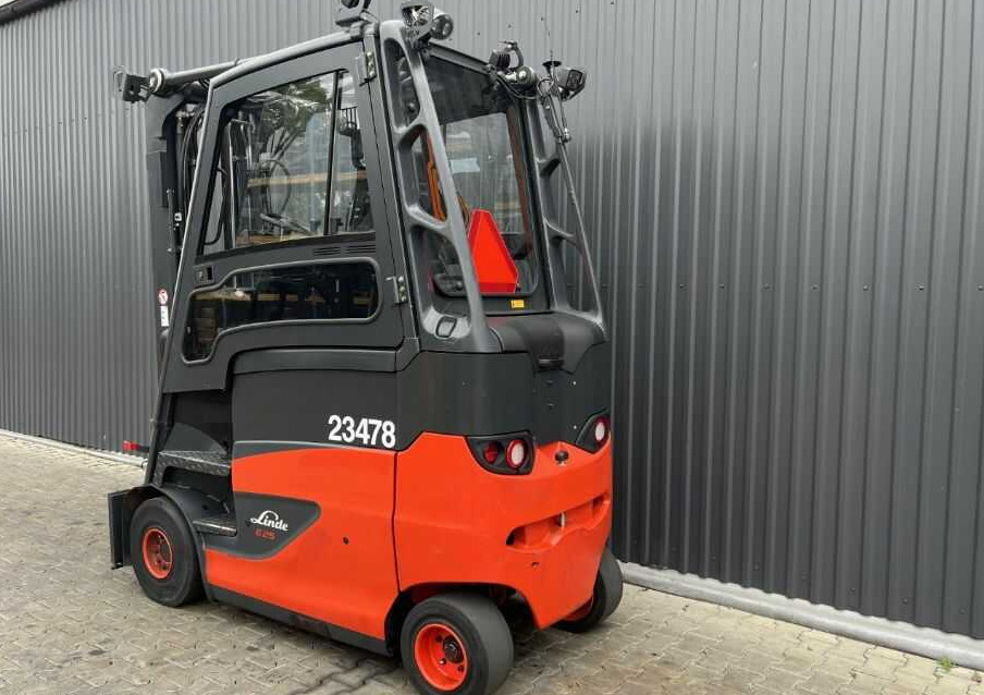 Linde E25HL-01/600 - Electric forklift: picture 3 Linde E25HL-01/600 - Electric forklift: picture 3