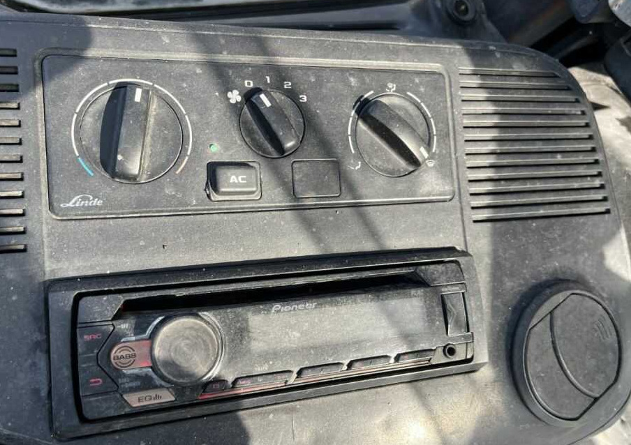 Linde E50HL-01/600 - Electric forklift: picture 5 Linde E50HL-01/600 - Electric forklift: picture 5