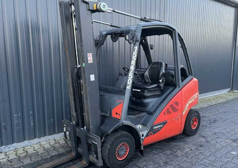 Linde H25T-01 - LPG forklift: picture 1 Linde H25T-01 - LPG forklift: picture 1