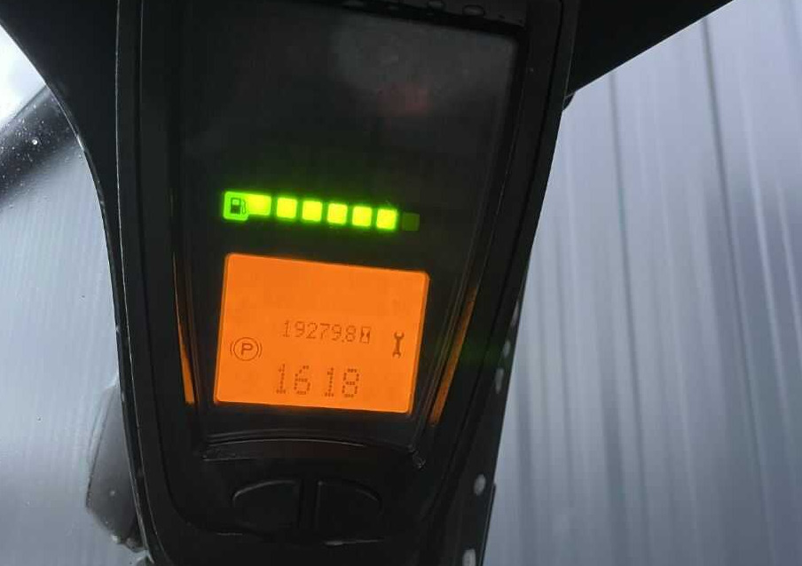 LPG forklift Linde H25T-02: picture 7 LPG forklift Linde H25T-02: picture 7