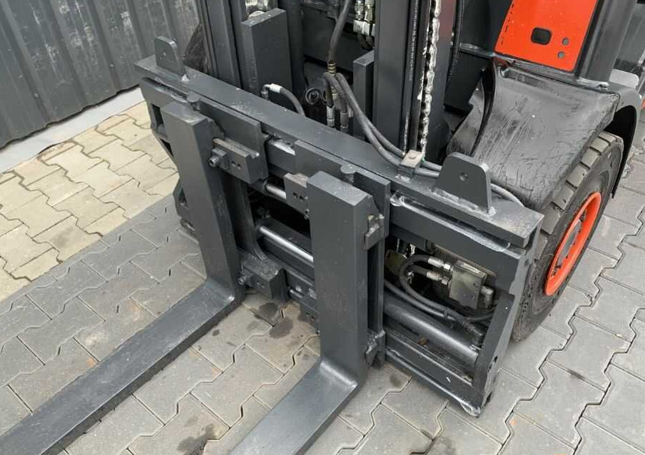 Linde H30D-01 - Diesel forklift: picture 1 Linde H30D-01 - Diesel forklift: picture 1