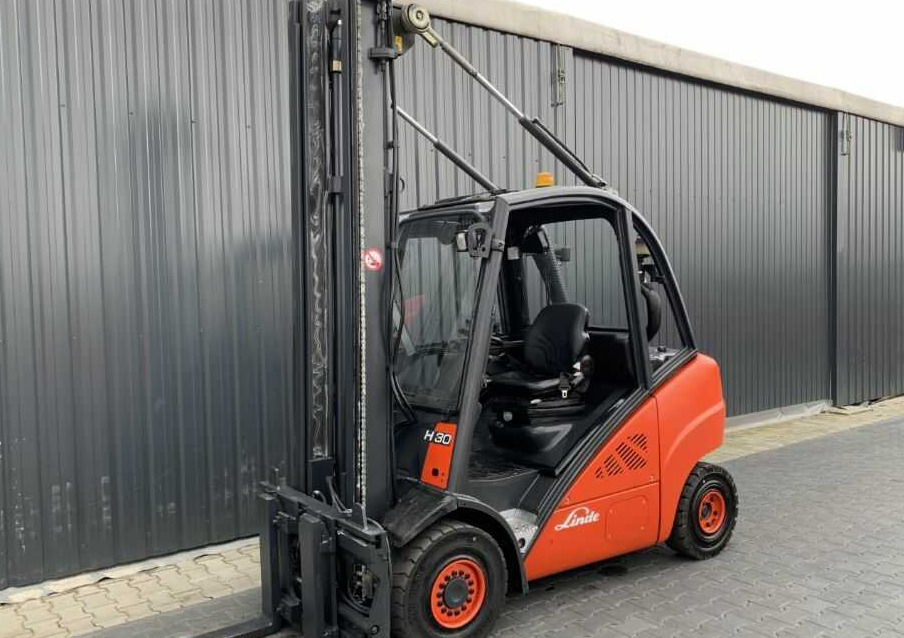 Linde H30D-01 - Diesel forklift: picture 3 Linde H30D-01 - Diesel forklift: picture 3