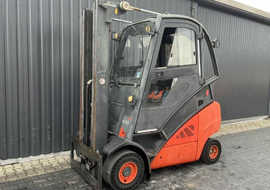 Linde H30T-01 - LPG forklift: picture 1 Linde H30T-01 - LPG forklift: picture 1