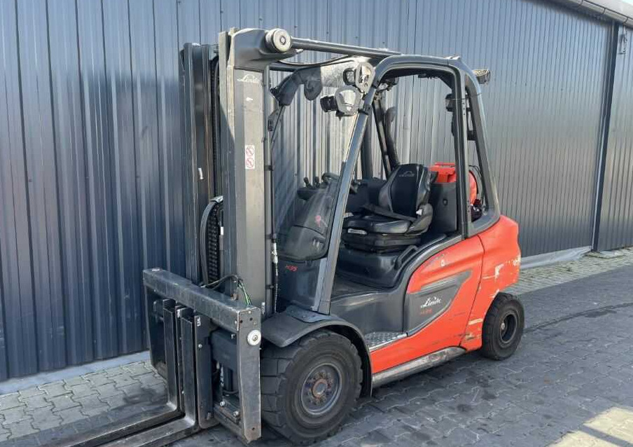 Linde H35T-01 - LPG forklift: picture 1 Linde H35T-01 - LPG forklift: picture 1