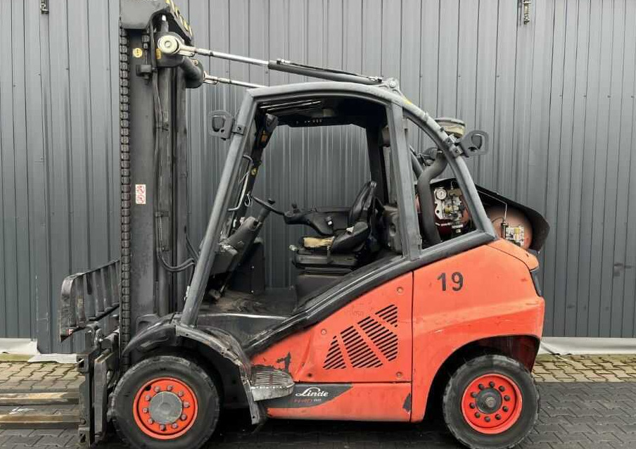 LPG forklift Linde H40CNG-02: picture 6