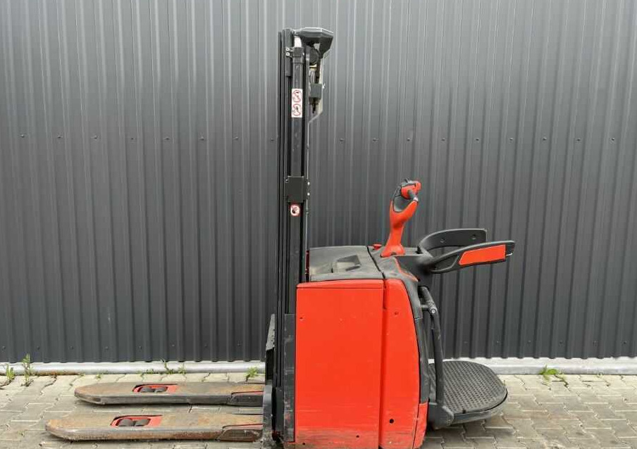 Linde L14AP - Stacker: picture 2 Linde L14AP - Stacker: picture 2