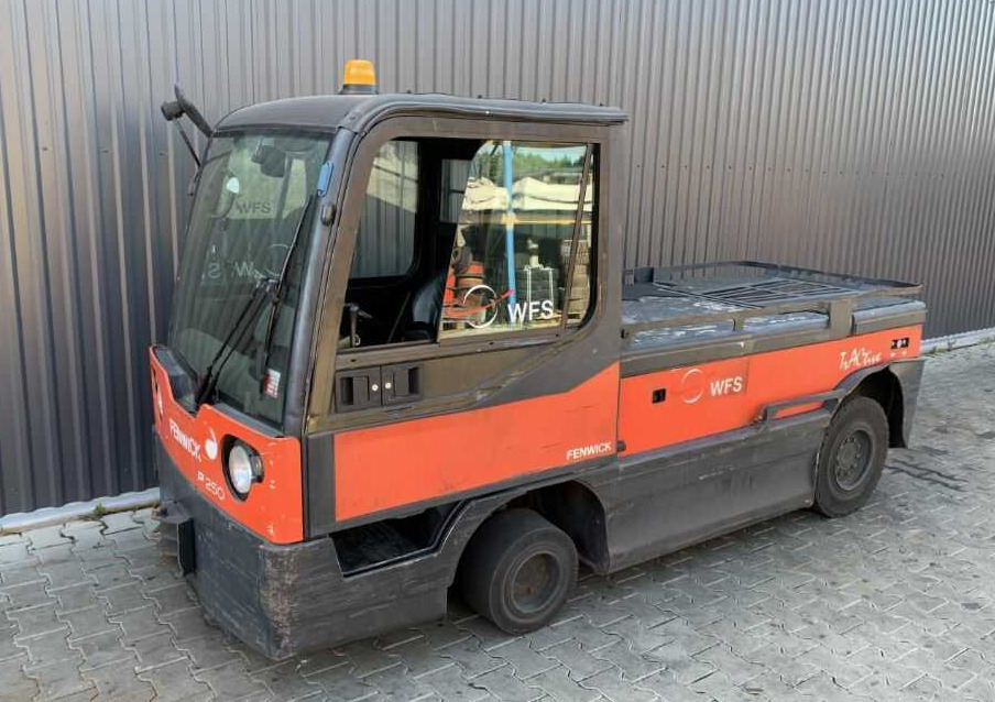 Linde P250 - Tow tractor: picture 1 Linde P250 - Tow tractor: picture 1
