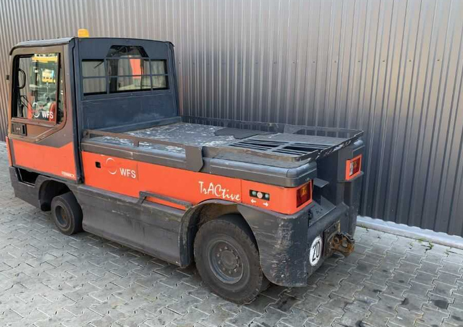 Linde P250 - Tow tractor: picture 3 Linde P250 - Tow tractor: picture 3