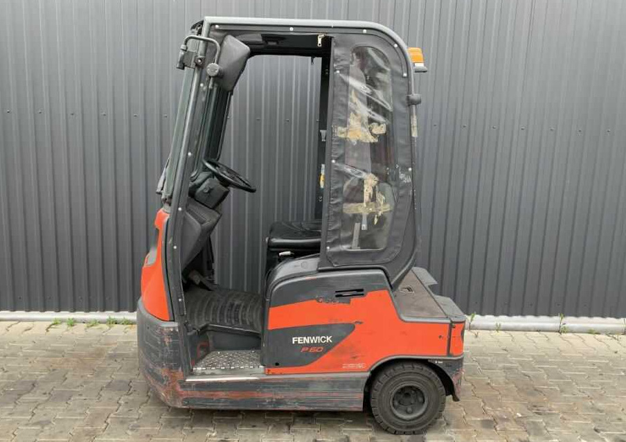 Linde P60 - Tow tractor: picture 2 Linde P60 - Tow tractor: picture 2