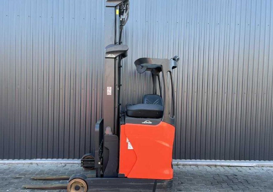 Linde R12B - Reach truck: picture 2 Linde R12B - Reach truck: picture 2