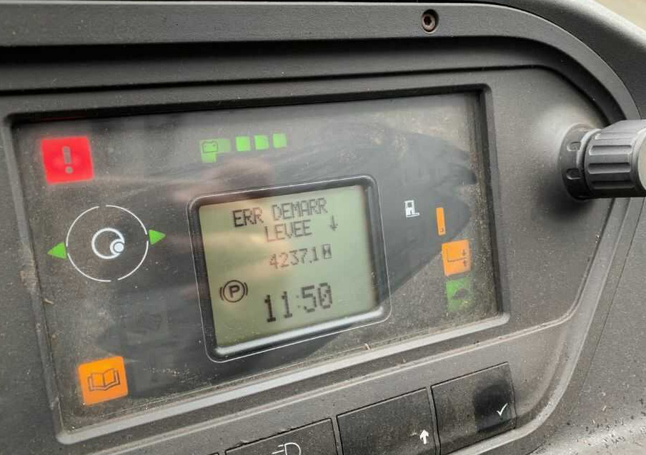 Linde R14-01 - Reach truck: picture 5 Linde R14-01 - Reach truck: picture 5