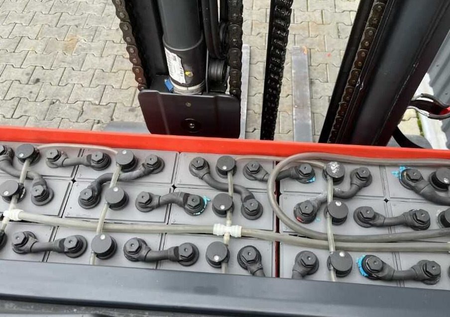 Reach truck Linde R14G: picture 8 Reach truck Linde R14G: picture 8