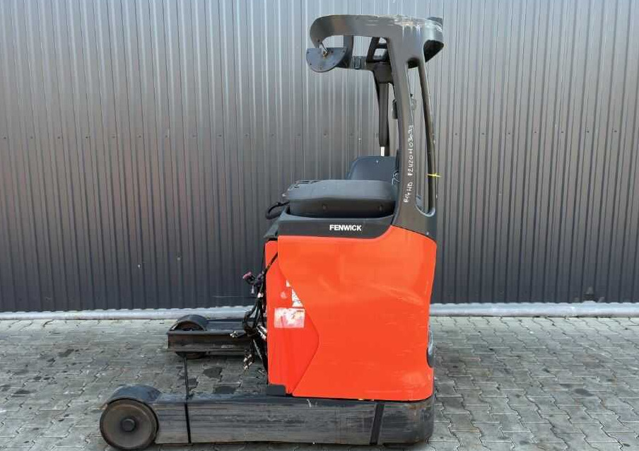 Linde R14HD-01 - Reach truck: picture 2 Linde R14HD-01 - Reach truck: picture 2