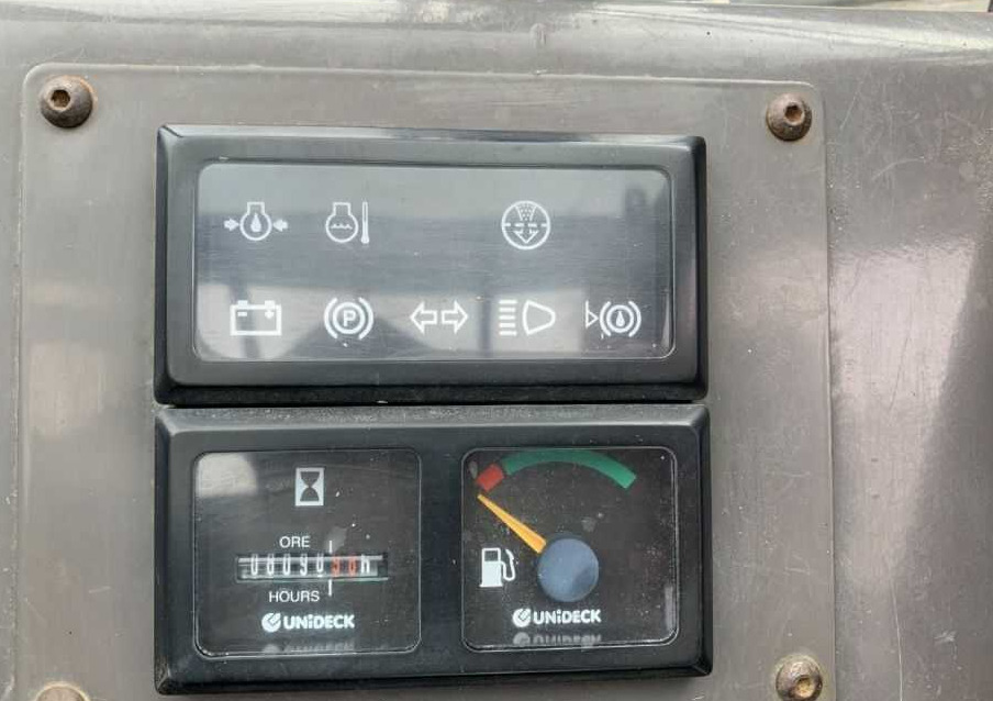 Manitou M30-4 - Diesel forklift: picture 1 Manitou M30-4 - Diesel forklift: picture 1