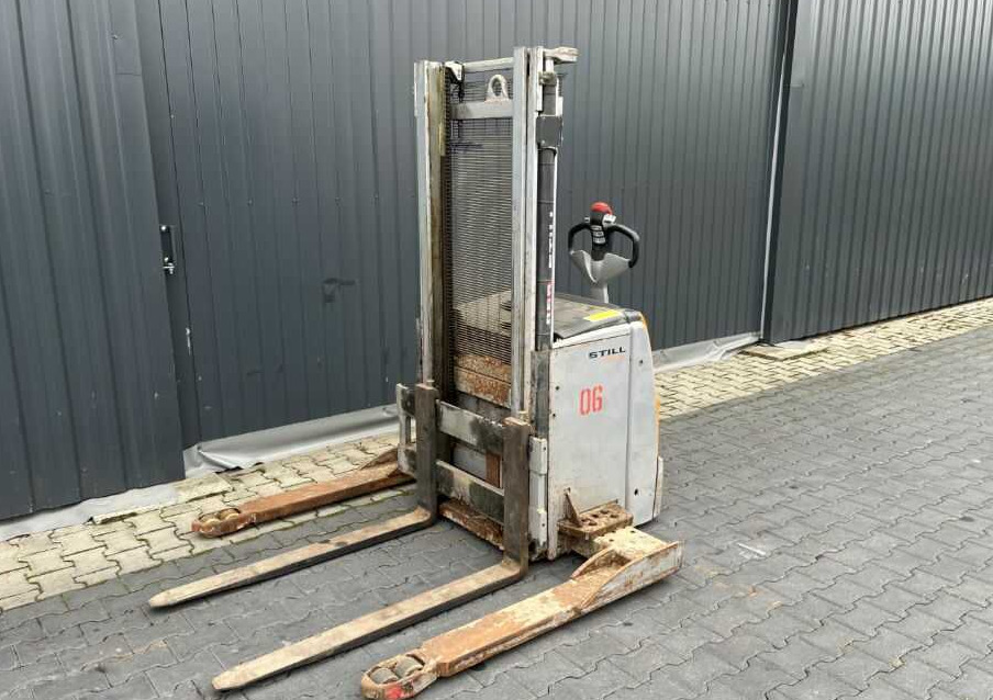 Still EXP14 - Stacker: picture 1 Still EXP14 - Stacker: picture 1