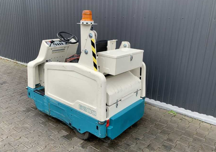 Tennant 6200 - Industrial sweeper: picture 3 Tennant 6200 - Industrial sweeper: picture 3