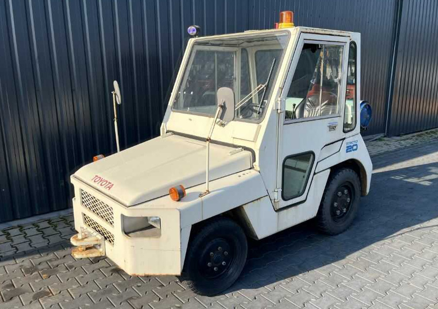 Toyota 2TG20 - Tow tractor: picture 5 Toyota 2TG20 - Tow tractor: picture 5